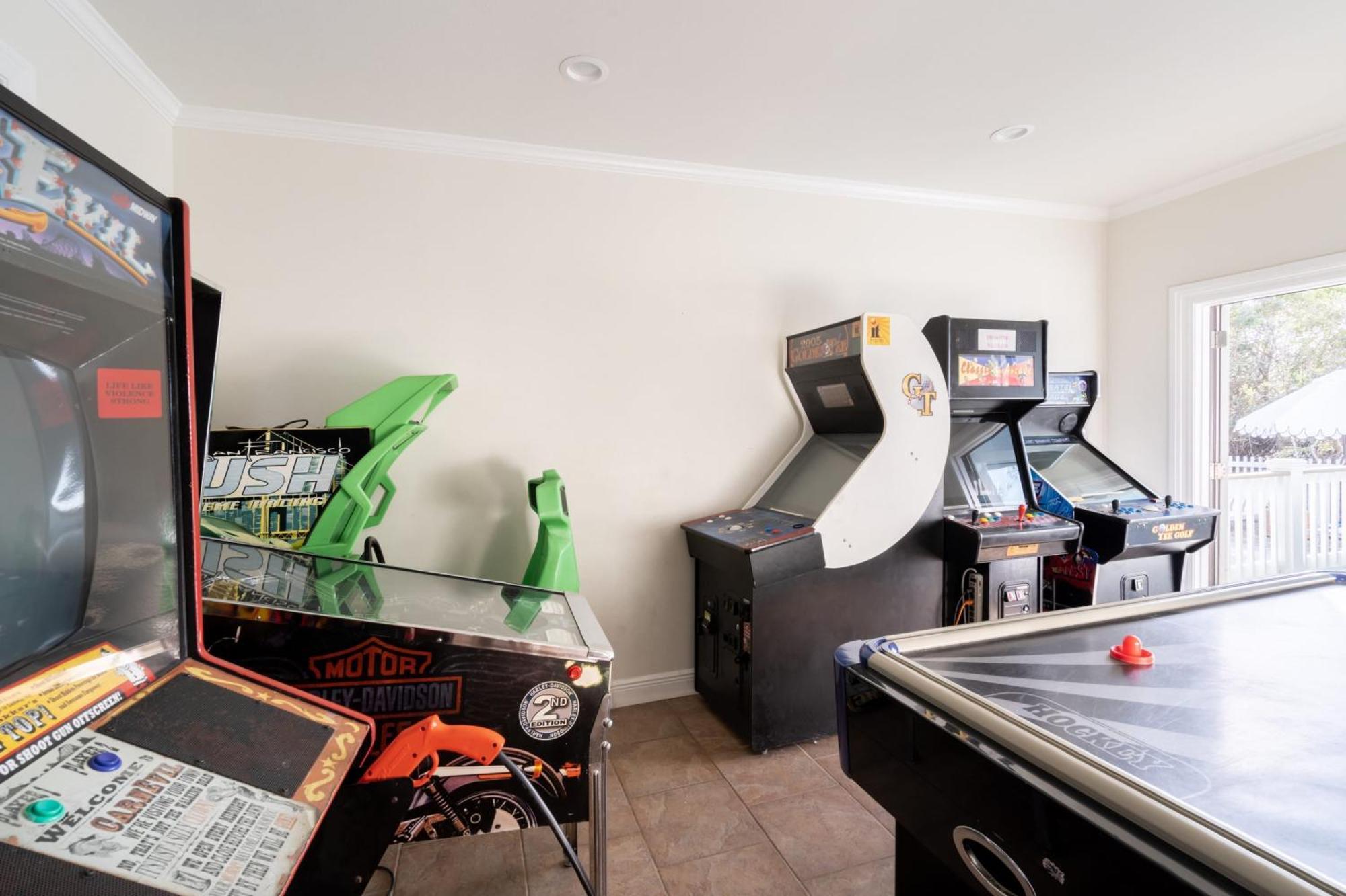 Fin By Avantstay 9 Bedroom Destin Oasis With Pool Spa Walk To Beach Rosemary Beach Exterior photo